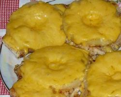 Chicken with pineapples in the oven - recipe with photos