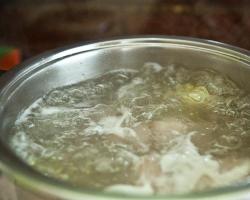 كابوستنياك الأوكراني - حساء قليل الدهن مع مخلل الملفوف والطماطم والدخن